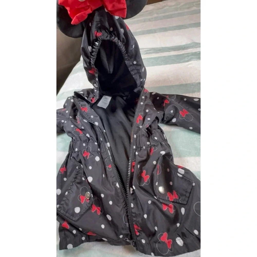Toddler baby girl size 2T Minnie Mouse zip up hooded jacket. Great condition!